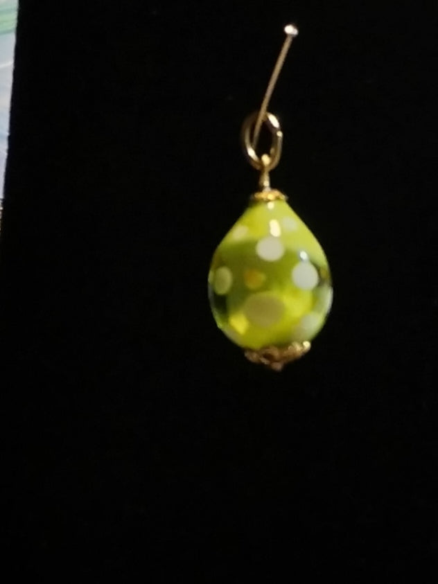 10 Pendentifs "Oeuf Pâques en Perles de verre"