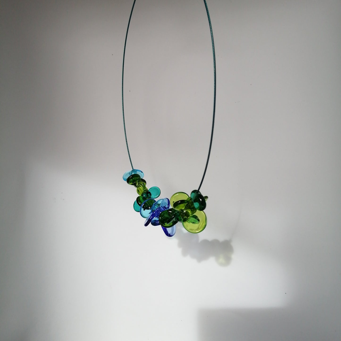 collier perle de verre bleu vert